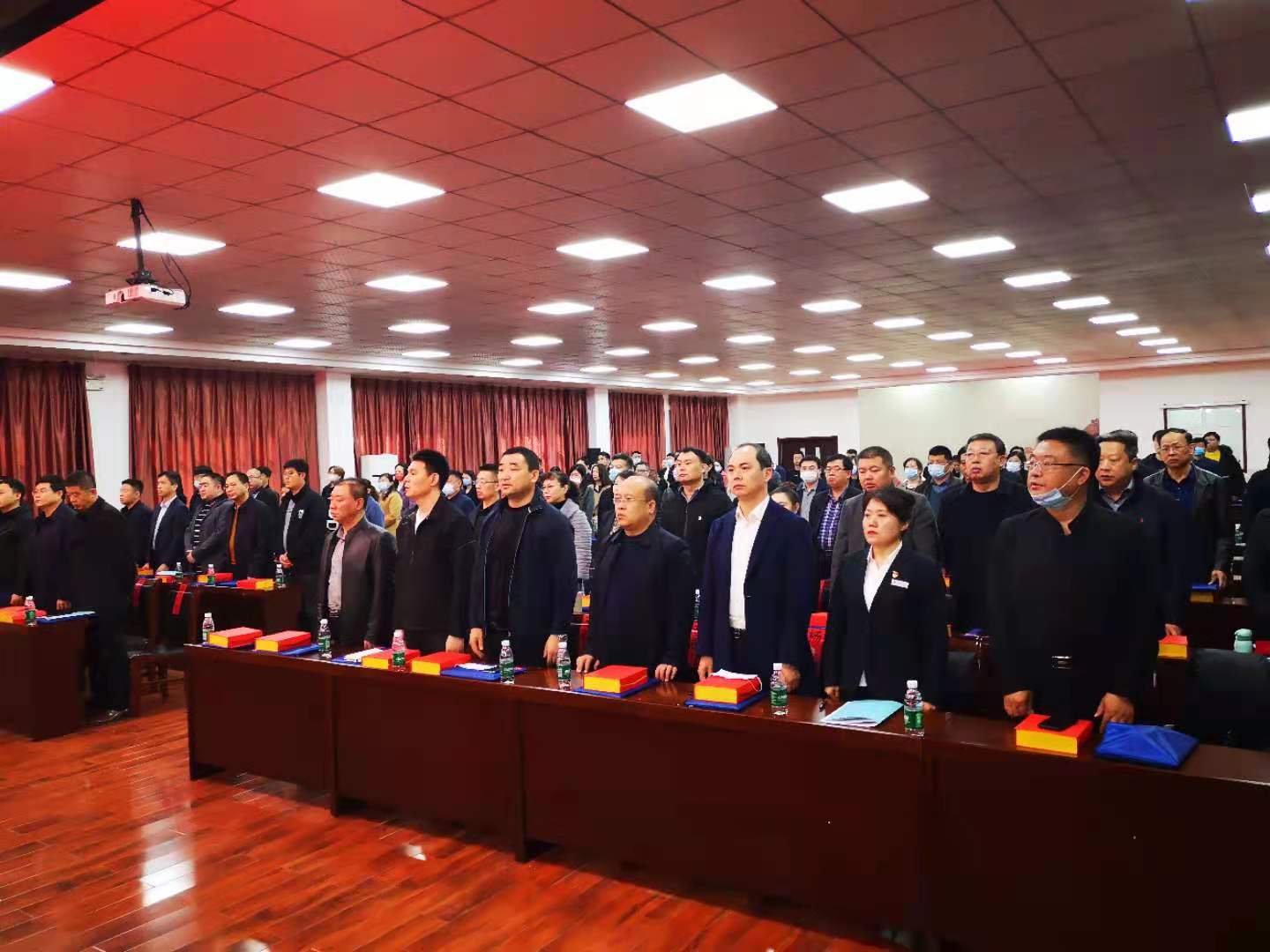 我公司總經(jīng)理劉榮軍先生當(dāng)選為運(yùn)河區(qū)工商聯(lián)第七屆總商會(huì)副會(huì)長(zhǎng)